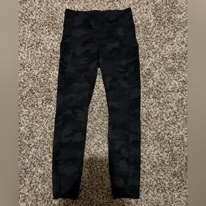 Lululemon Wunder Train grey/black camo leggings with draw string - size 6